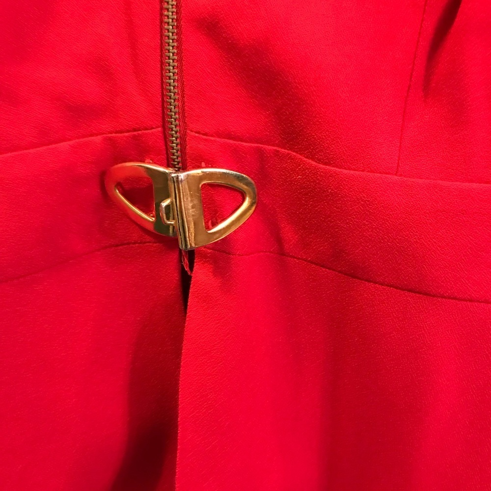 Red suit size 8 nice